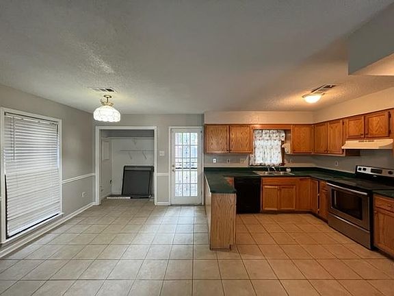 2nd image of 2971 Charlestowne Pl