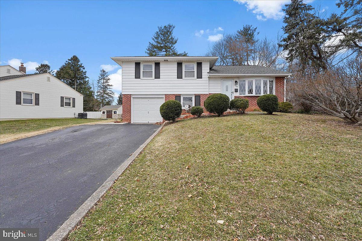 208 Warren Blvd, Broomall, PA 19008 Zillow