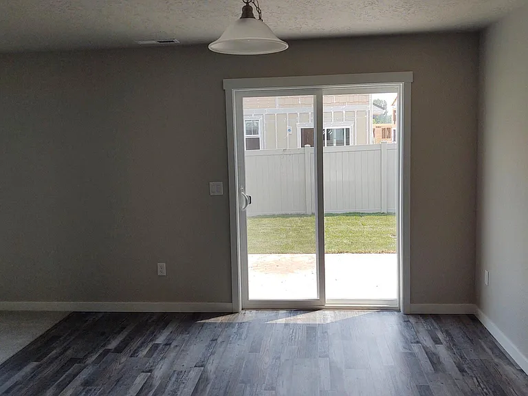 5992 S Carlburg Ave — Photo 7