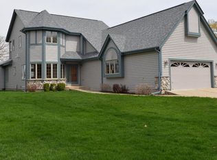 25414 S Wind Lake Rd, Wind Lake, WI 53185