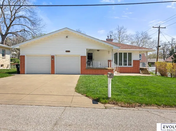517 N 11th St, Plattsmouth, NE 68048