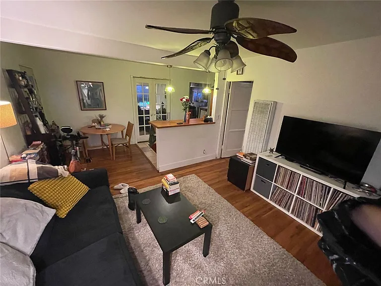 326 W Oliver St — Photo 13