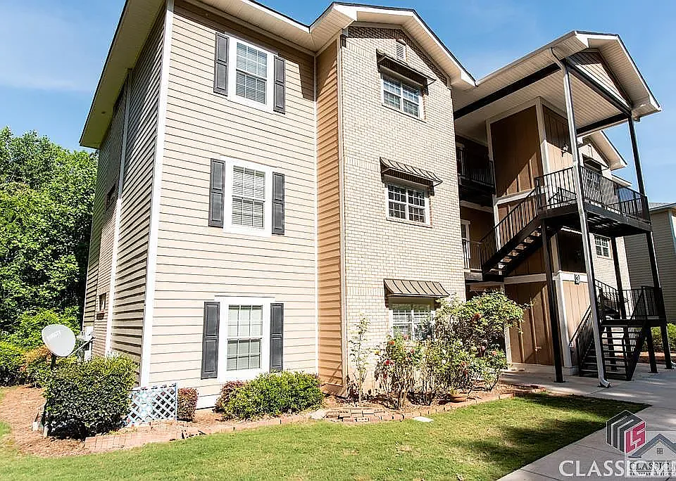 350 Wood Lake Dr #33