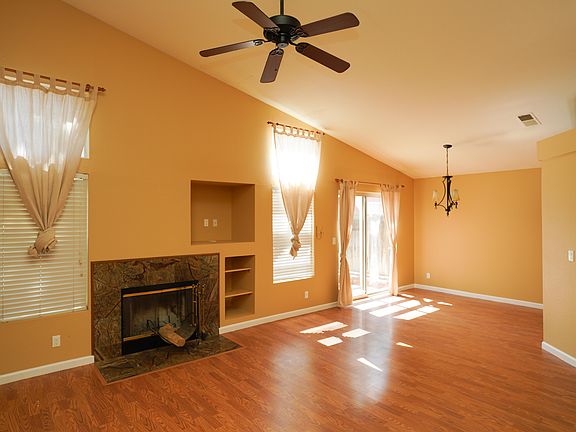 4th image of 1858 Coral Ct