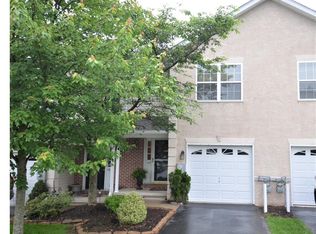 147 Fairway Dr, Collegeville, PA 19426