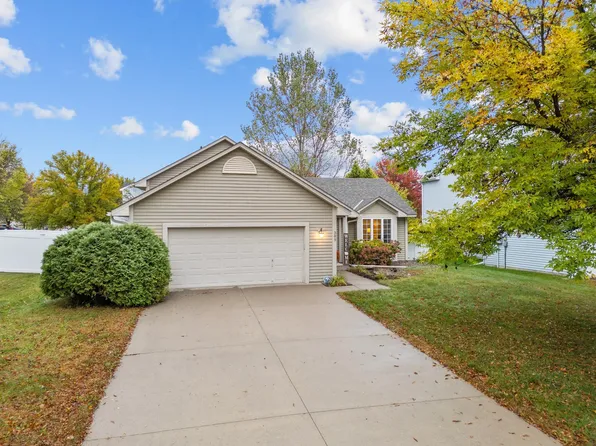 305 Groff St, Carver, MN 55315