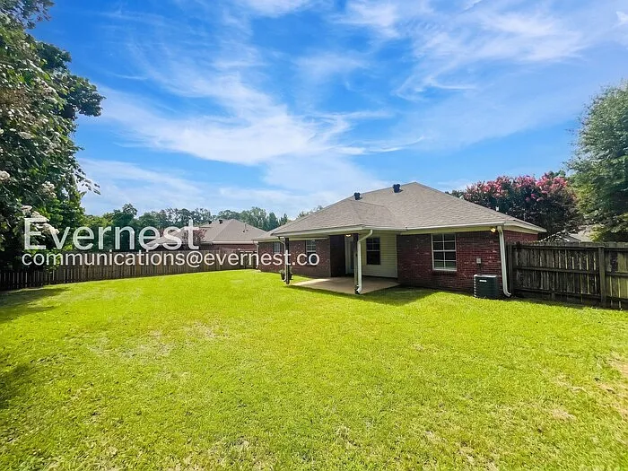 223 Crosscreek Dr — Photo 16