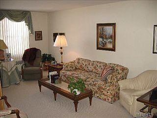 5th image of 510 Dubois Ave APT 9C