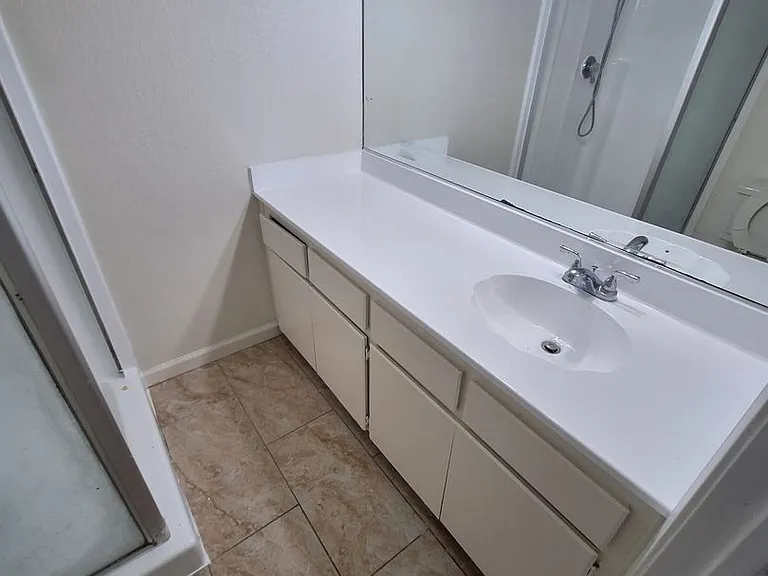 1269 N Edwards St #11 — Photo 15