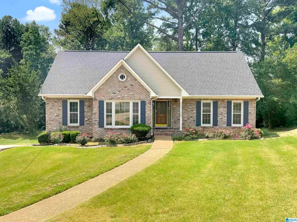 1201 Brook Cir NW, Birmingham, AL 35215