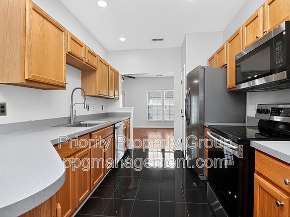 5th image of 12304 Verdant Ct #1