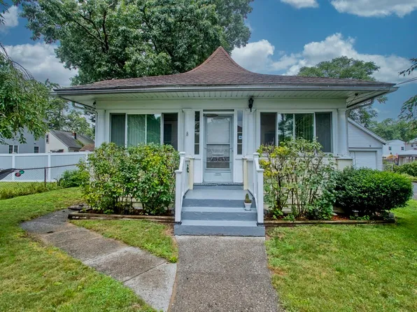 22 Savoy Pl, Springfield, MA 01104