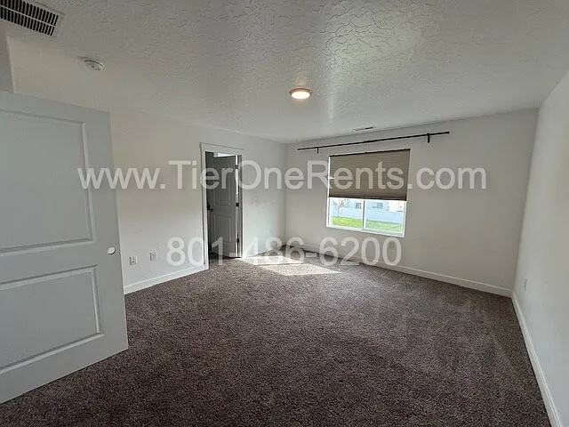 936 E Hercules Ct — Photo 14