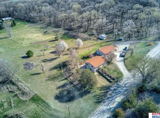 6924 Dutch Hall Rd, Omaha, NE 68152