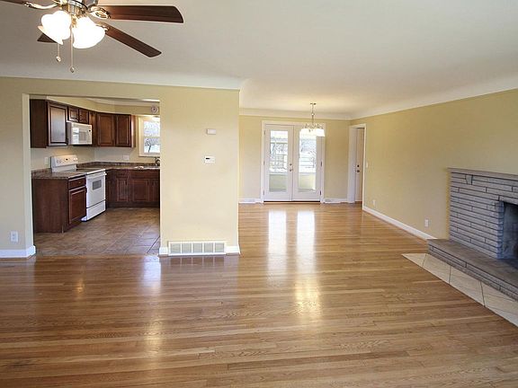 4th image of 5646 Bee Ln