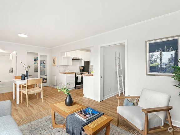 5th image of 330 W Olympic Place #107