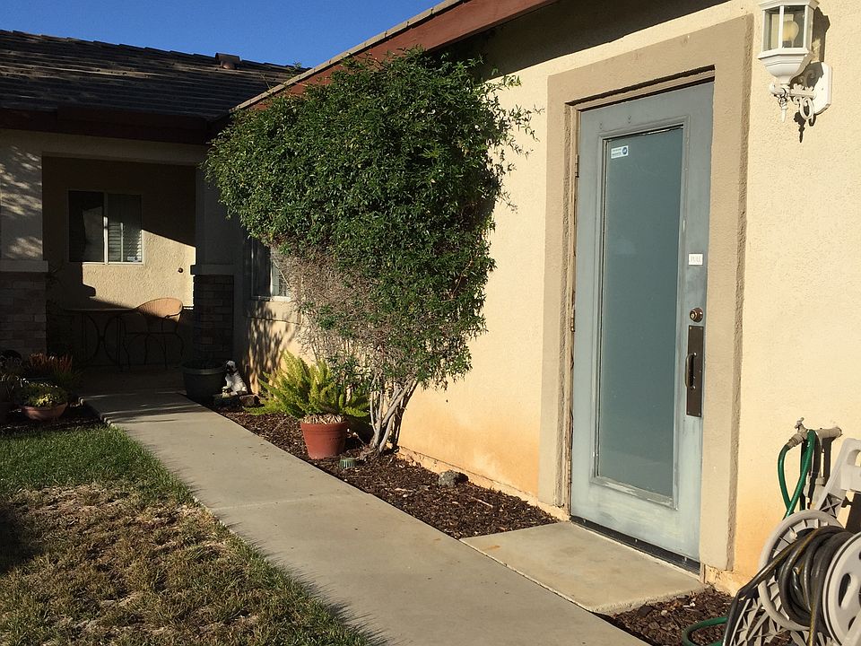 2nd image of 26872 Hanford St