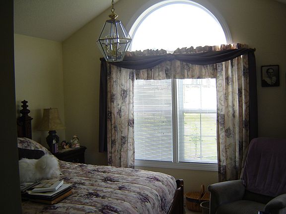 Main level master suite