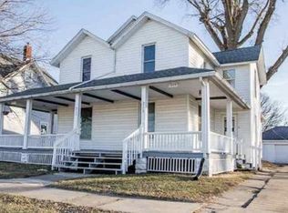 213 E 3rd St, Washington, IA 52353