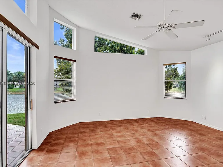 10800 Haydn Dr — Photo 24