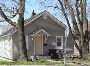 102 N 12th St, Charleston, IL