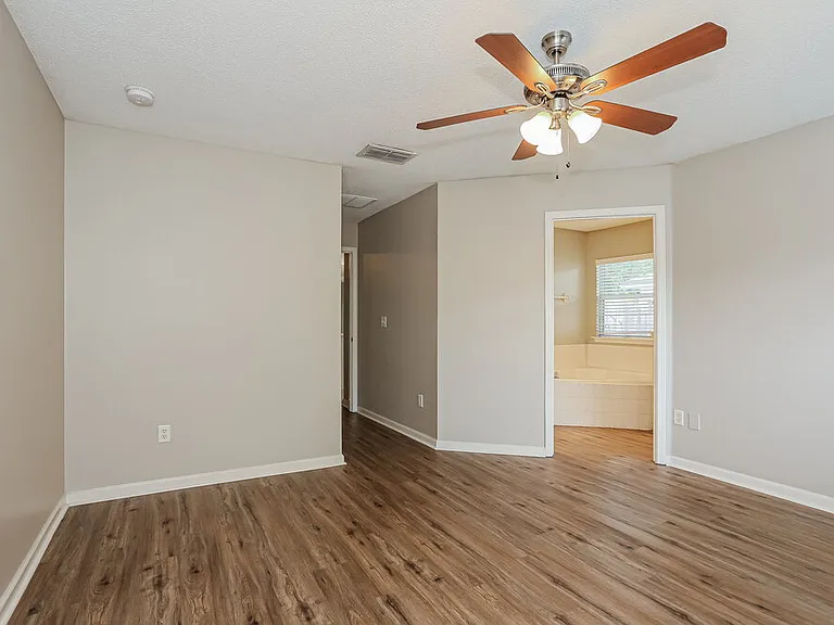 10946 Lauren Oak Ln S — Photo 11