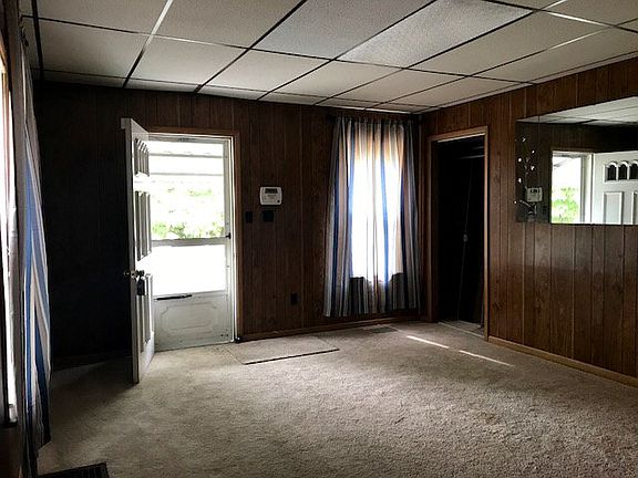 3rd image of 416 Lincoln St