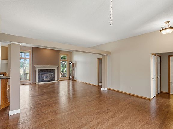 4th image of 328 Campus Ct