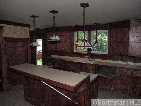 4th image of 205 N Hickory Street
