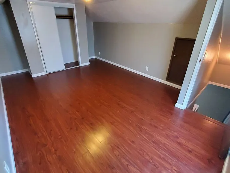 926 SE Uglow Ave #2 — Photo 10