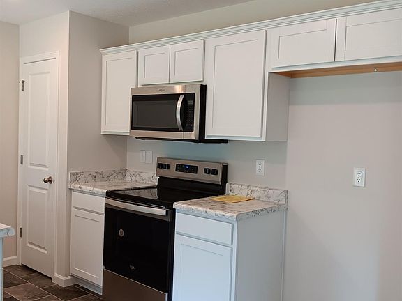 3rd image of 136 Lonny St