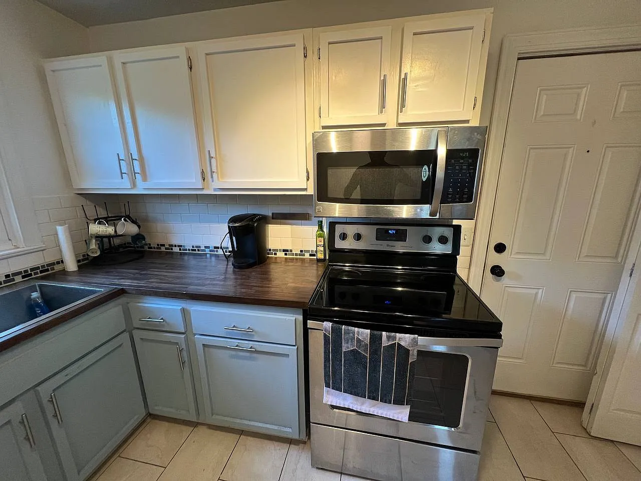 3 bed, 1.5 bath, 988 sqft, $1,800 — Photo 4