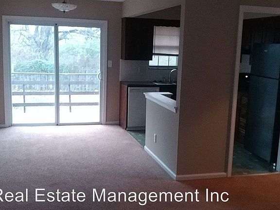 4th image of 12918 Beacon Ave