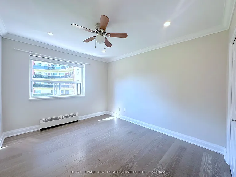135 Allan St #204 — Photo 7