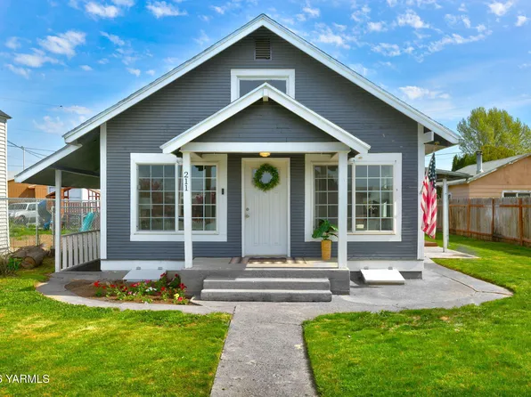 211 E Naches Ave, Moxee, WA 98936