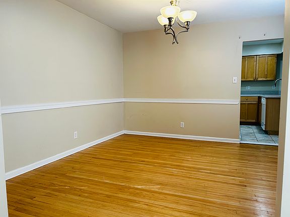 2nd image of 169 E Saint Andrews Dr