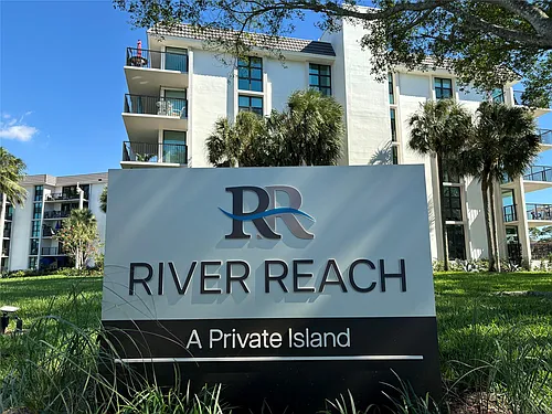 900 River Reach Dr Photo 1