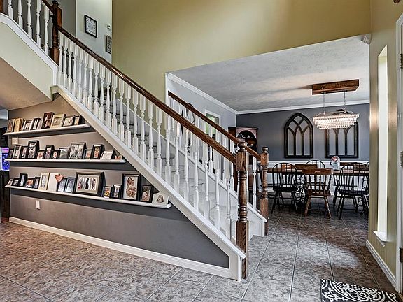 3rd image of 313 Willowood Dr