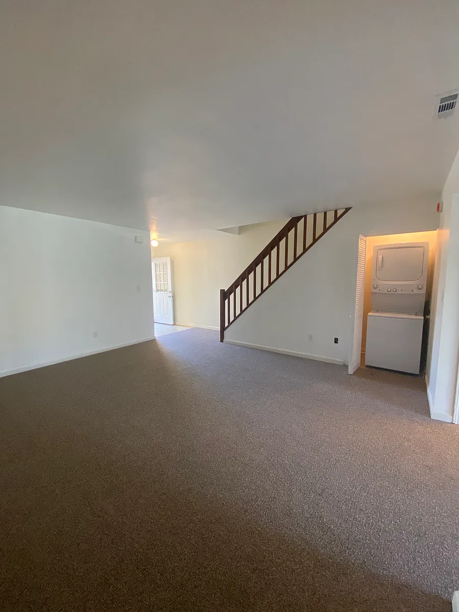 Building Photo - 5302 Country Club Ln