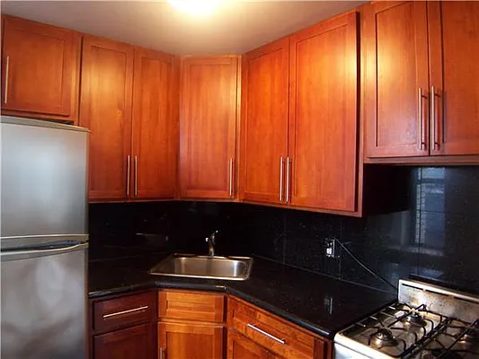 Rented by I & I New York | media 22