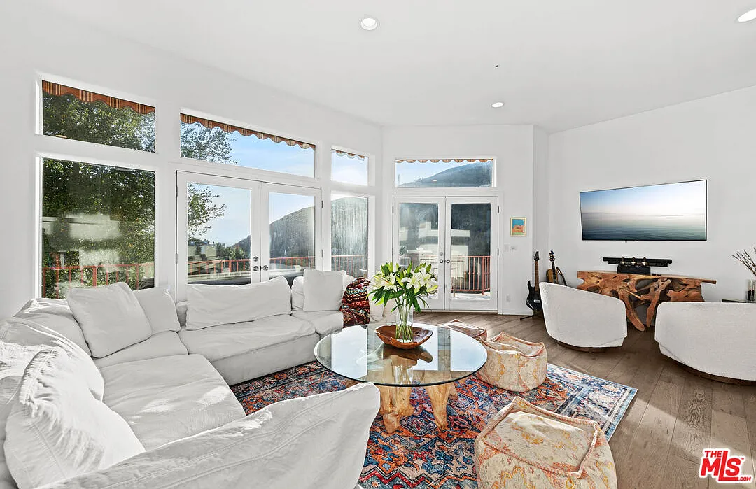 4 bed, 3.0 bath, 2984 sqft, $25,000 — Photo 2