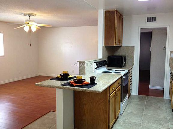 4th image of 3238 Glenhurst Dr