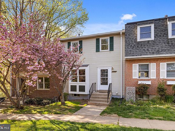 3rd image of 3034 Winter Pine Ct