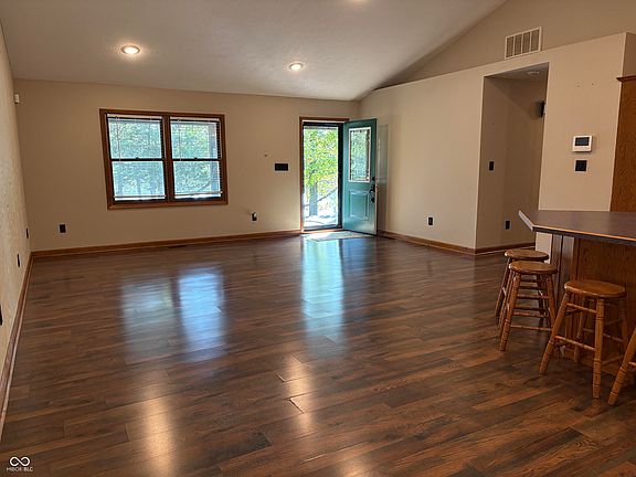 5th image of 1101 W Slacks Lake Dr