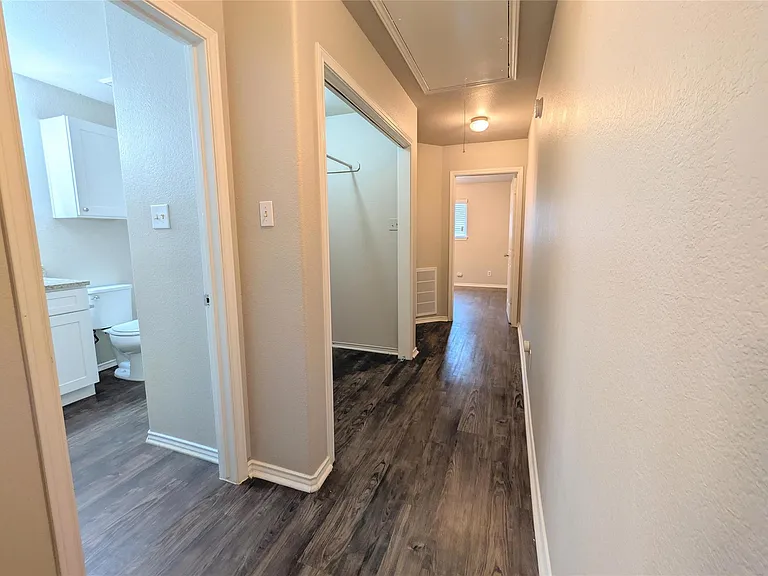 8816 Schick Rd #D — Photo 11