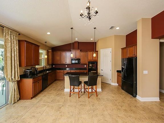 3rd image of 10193 Oak Hammock Dr