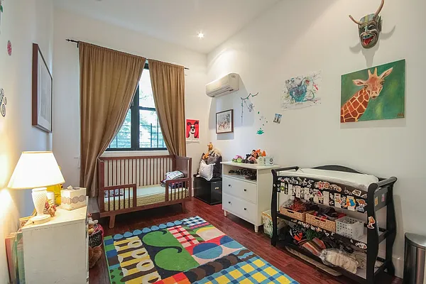 Rented by Compass | media 9