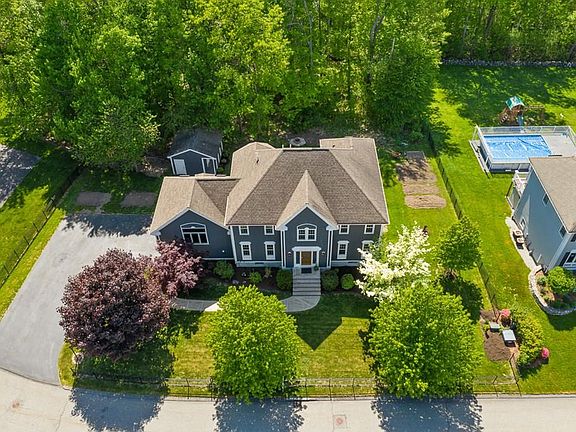 3rd image of 30 Sawyers Ln