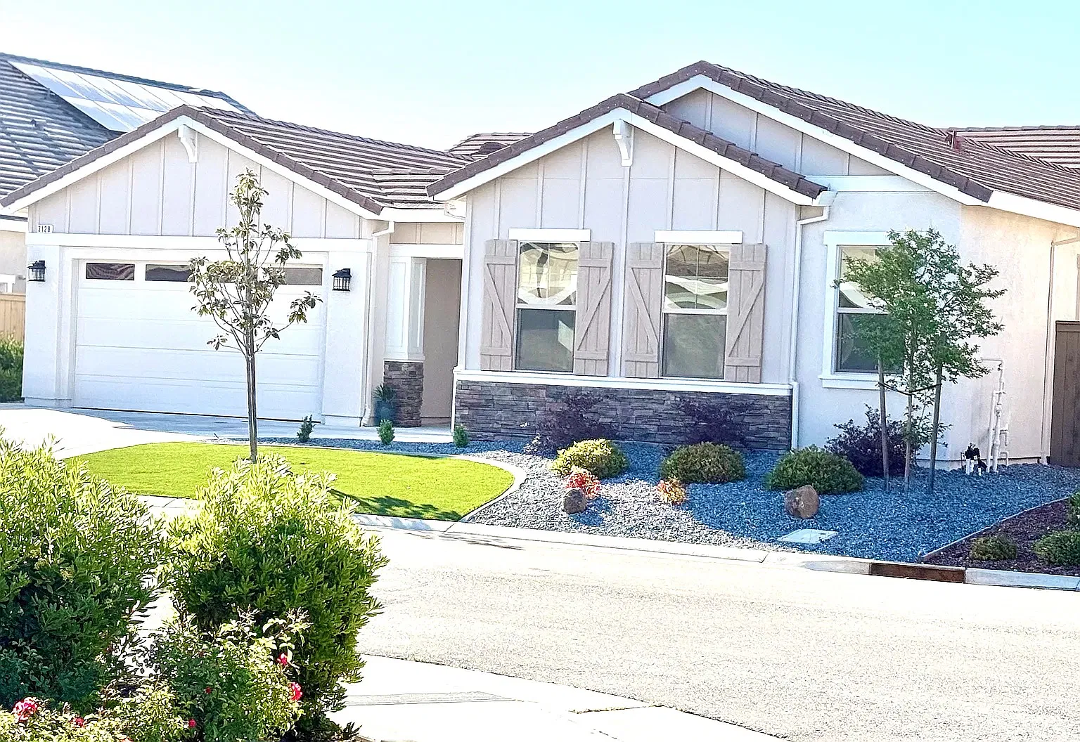 4 bed, $4,450 — Photo 2