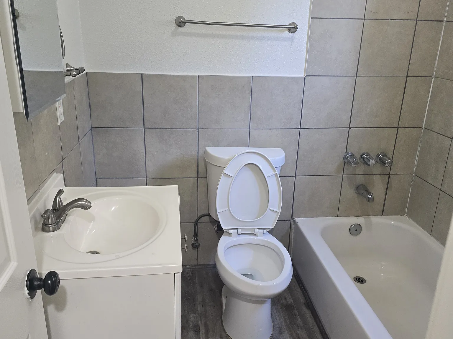 1 bed, $1,895 — Photo 2